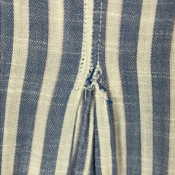 Lucky Brand Flawed Modal Blend Blue and White Half Button Up Blouse Size M - Picture 10 of 12